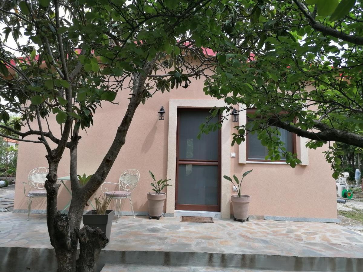 Tiny House By The Sea Villa Nea Skioni Ngoại thất bức ảnh
